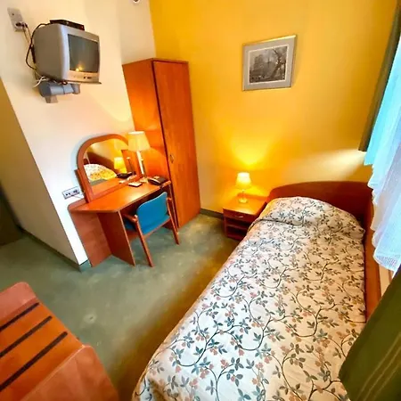 Hotel 2cv I Restauracja